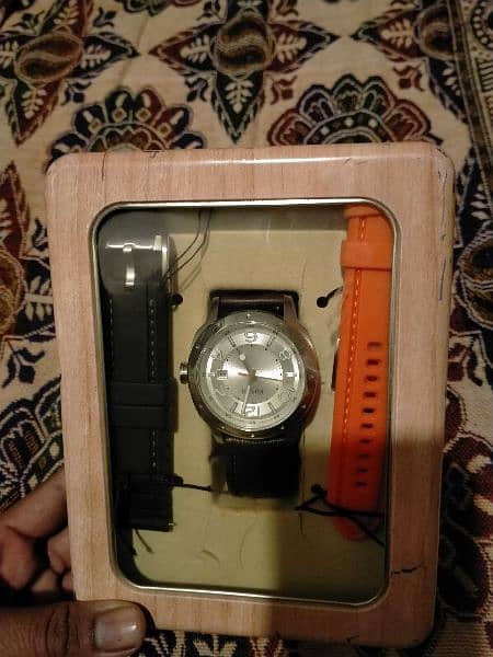 Fossil watch am 4247 set 250907 billkol new sir eak bar used ki hai 10