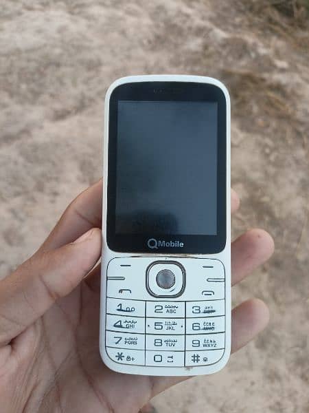 Q mobile E650 0