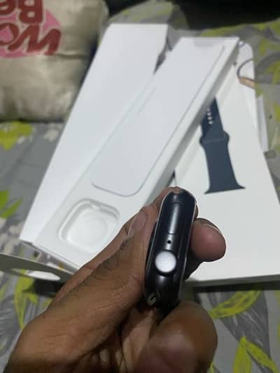 Apple watch SE 40mm Brand new warrenty