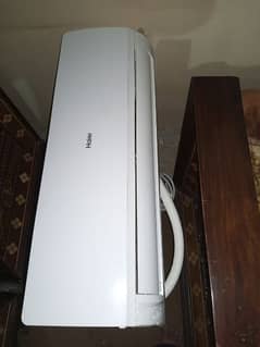AC condition 10 out of 10 2 month used only
