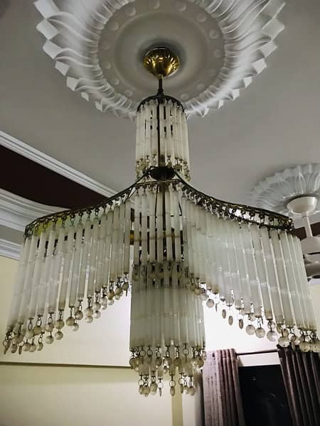 Chandelier 0