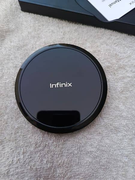 Infinix 15 watt original brand new wireless charger 4