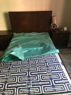 Seling Woden Single bed with Mattress and Side tables 0