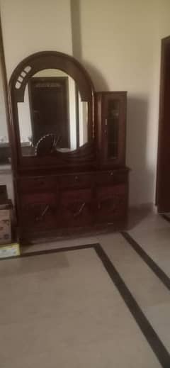 Dressing Table for sale 0