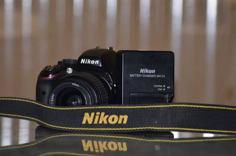 Nikon d5100 with kit lens 0
