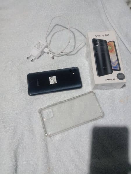 Samsung A04 (3GB 32gb) 4