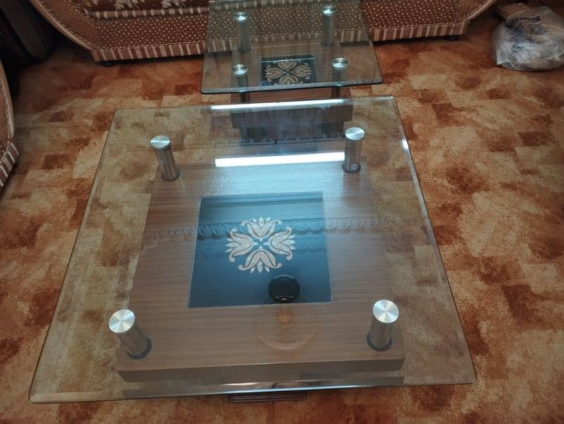 brand new condition 3 table one big 2 small size 3
