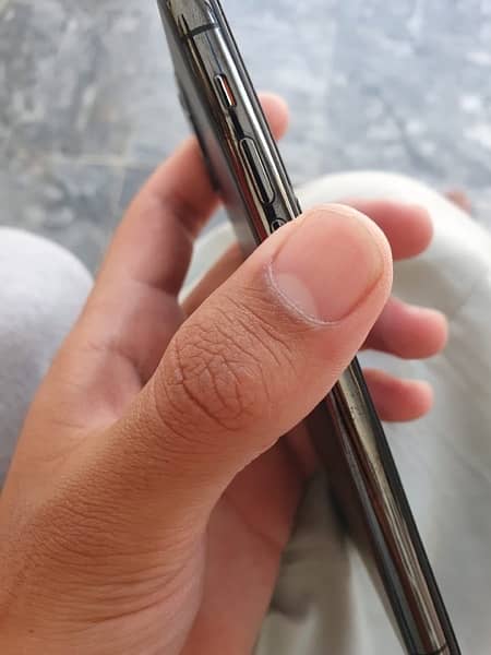 iphone 11 pro (03008331330 whatsapp only) 2