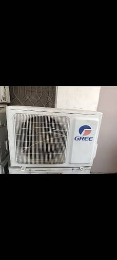 Air Conditioner  Gree 1.5 outclass condition