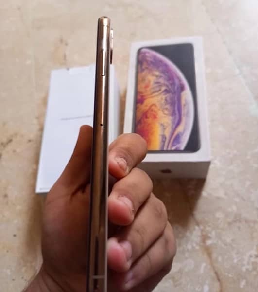 iphone xsmax pta approved 64 gb 2