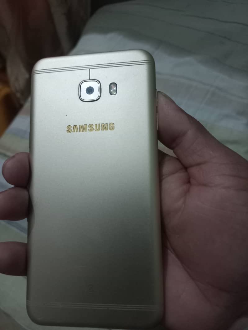 Samsung C5 pro 4