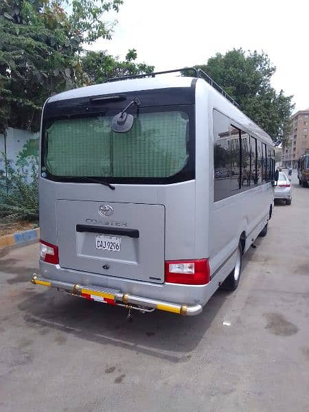 Rent | HiAce | Coaster | Hino Bus | Picnic | Party | Trip Door 15