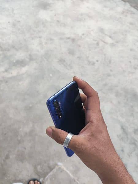 Huawei nova 5t 8/128 good condition best for gaming 2