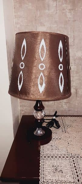 a pair of table lamp 4