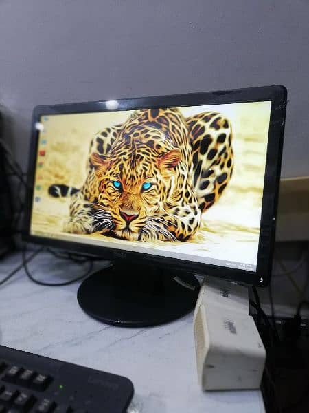 Dell 17 & 20 inches LCD Monitor (A+ UAE Import Stock) 6
