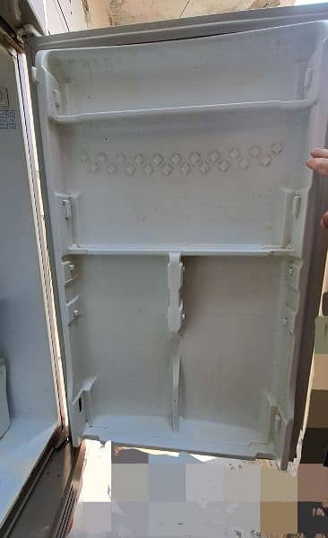 PEL refrigerator 12 CFT 2