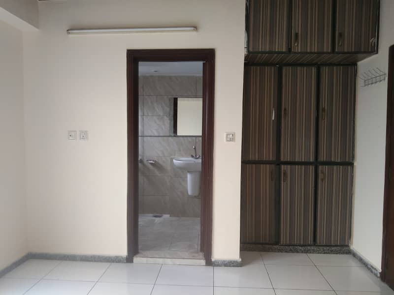 Rumman heights 2 bedroom non furnished flat in Safari villas1 BAhria Town 6