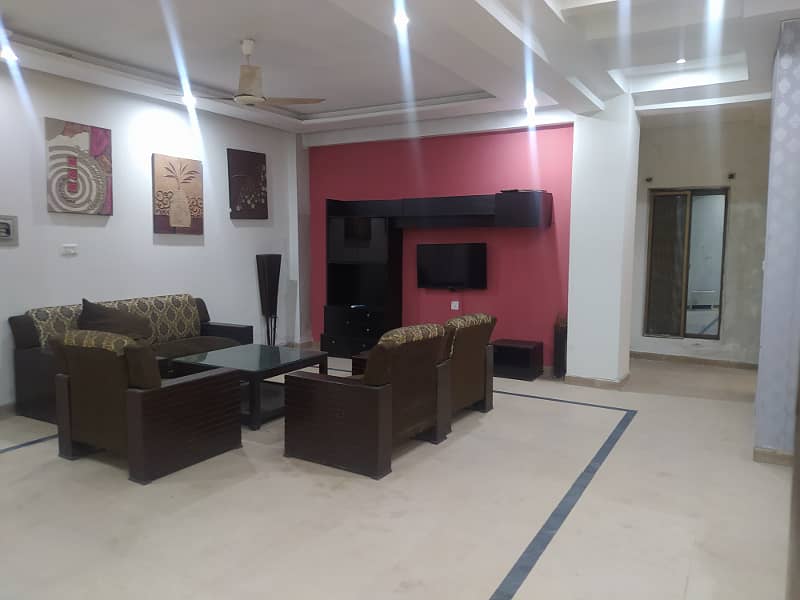 3 bedroom furnished flatr for rentin safari villas1 Phase1 Bahria Town 7