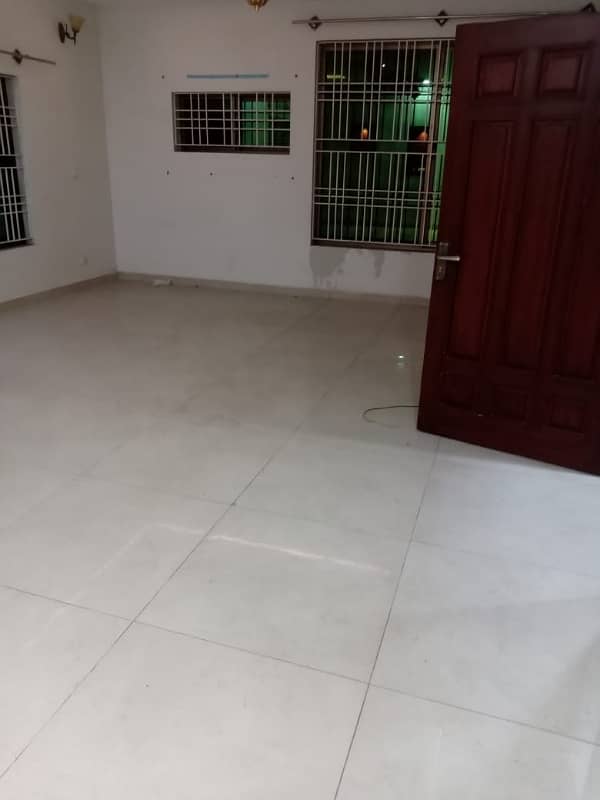 buetifull double house for rent only for Comarchal purpos only residential bhi mil jaie ga 16