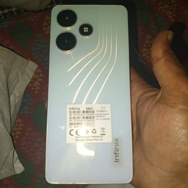 Infinix Hot 30 16/128 with 33W Charger 1