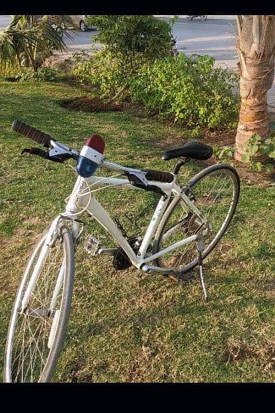 Aluminum racing bicycle easy and smooth 3