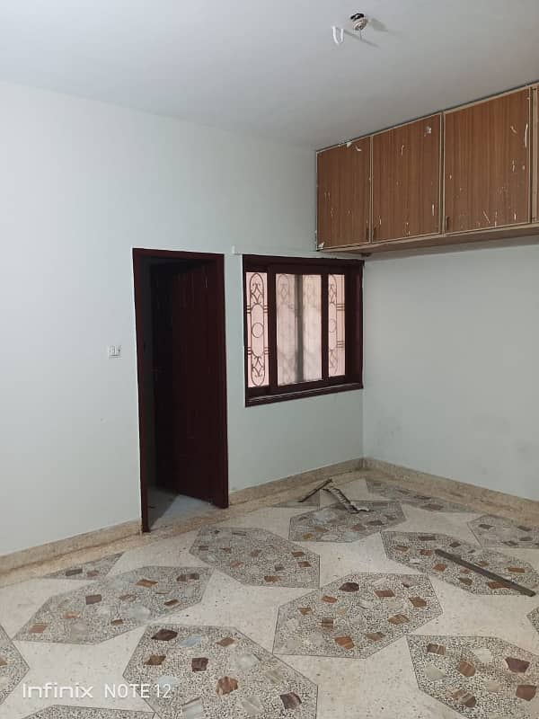 3 BED D/D. PORTION IS UP FOR RENT. 9