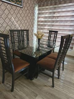 Dining tables 0