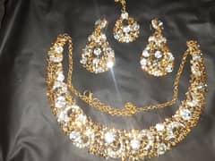 golden and silver elegant necklace set