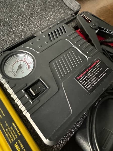 car charger Jump starter with air pump 2