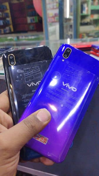 Vivo,oppo,matrola, Samsung Mobile available & All Pakistan delivery 2