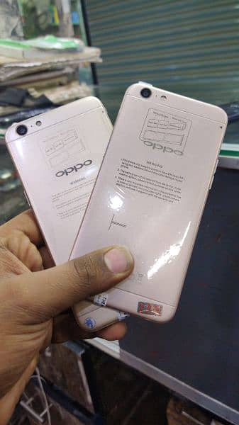Vivo,oppo,matrola, Samsung Mobile available & All Pakistan delivery 3