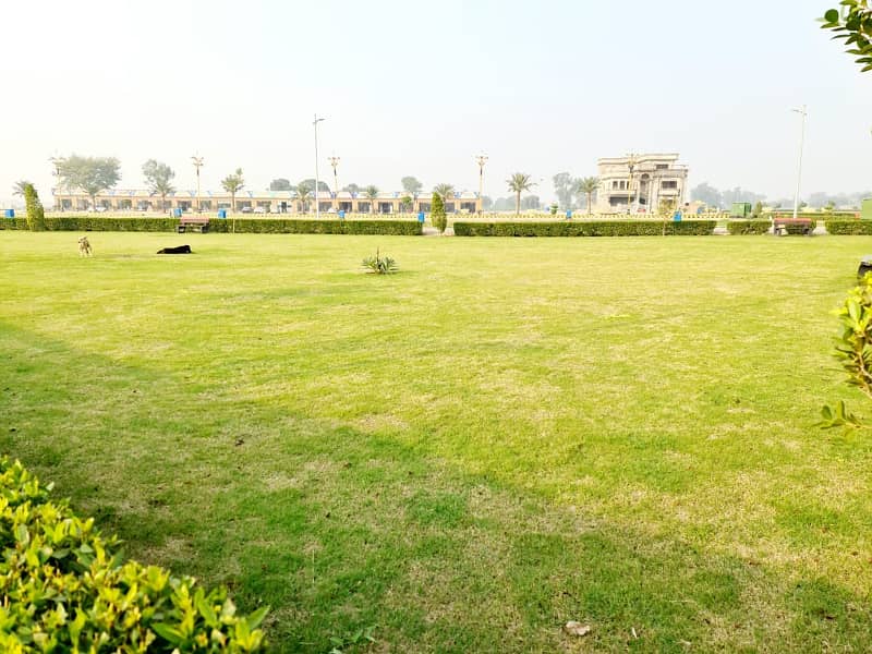 5 Marla Plots Available On Installment At Very Low Price In LDA Approved Society 2