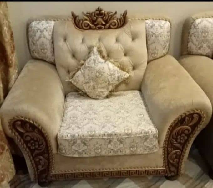 Executive chanute style 2 seater sofa condition 10/10 1
