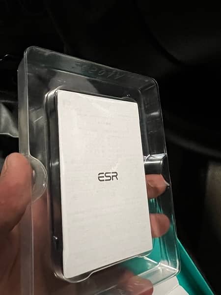 ESR 5,000mAh Magnetic MagSafe Power Bank for iPhone 15/14/13/12 1
