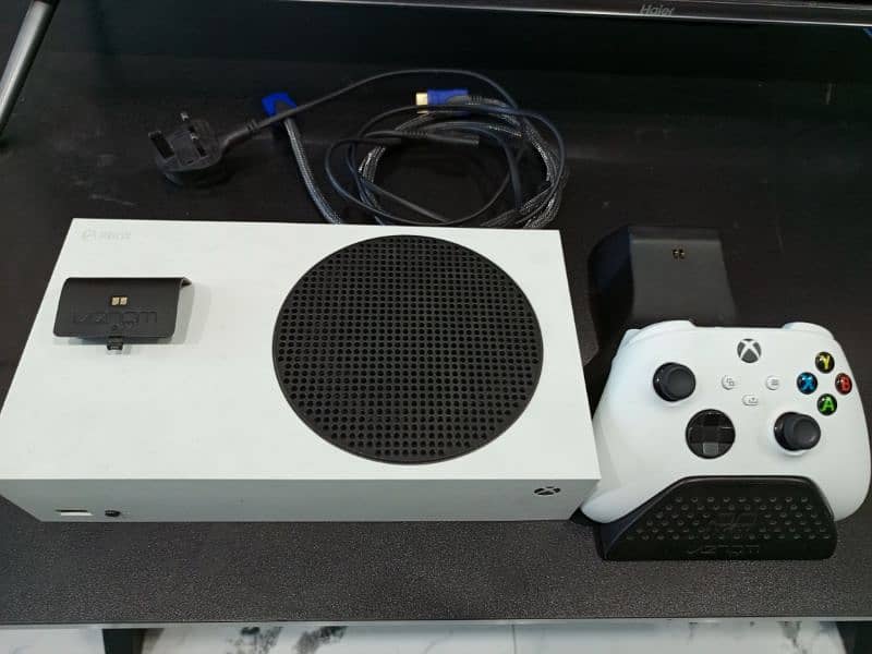 Xbox series S |512GB|  |Like New Condition| 0