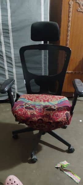 INTERWOOD MANAGER CHAIR WITH HEADREST 7