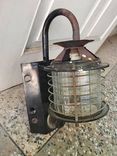 (((.       Light Lamp,  for home use   - - - -))) Only 650/---