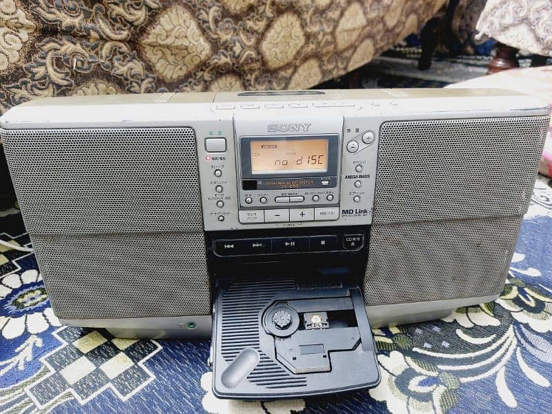 Sony ZS D50 audio system 4