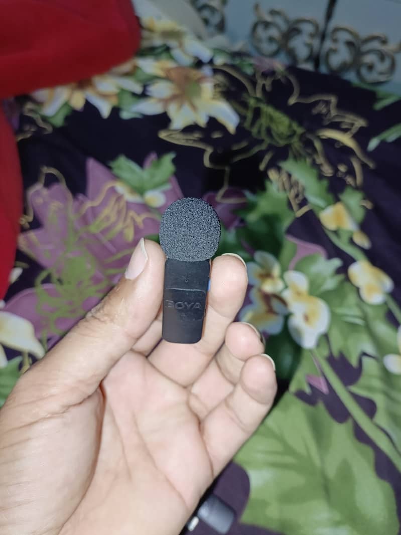 I have bOYA 100% Original wireless mic with 10 / 10 condition 2