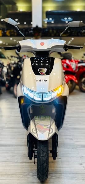 SCOOTY SCOOTER METRO YADEA EVEE RAMZA EVON BENLNG VLECTRA ETURBO T9 M6 5