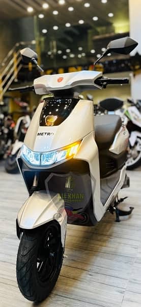 SCOOTY SCOOTER METRO YADEA EVEE RAMZA EVON BENLNG VLECTRA ETURBO T9 M6 7