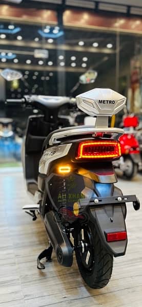 SCOOTY SCOOTER METRO YADEA EVEE RAMZA EVON BENLNG VLECTRA ETURBO T9 M6 11