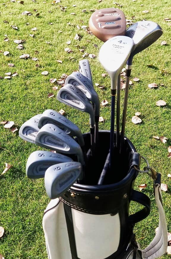 Golf Set. Men's Complete Kit, Woods, Irons,Bag. Putter, Sticks, Clubs 6