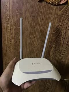 Tp Link Two Antenna Router.