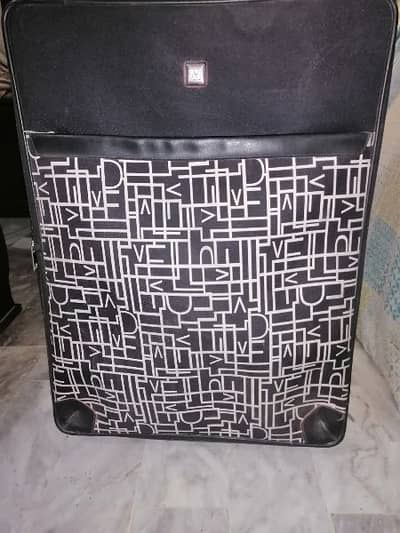 DvS luggage u. s. a branded bag just like new