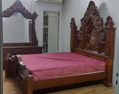 original chinoti complete bedroom set