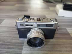 Yashica Vintage Camera - Eletro 35 (Antique) 0