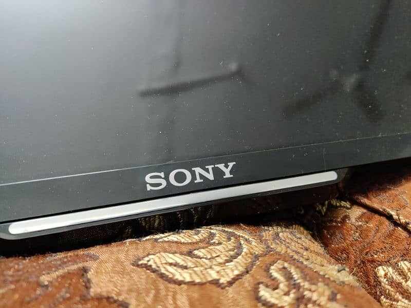 Sony LED Bravia broken panal tuta ha On ha. 1