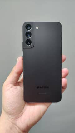 Samsung S22 Plus - 256GB - Complete Box & 25W adaptor