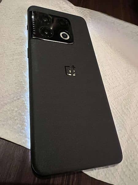 One Plus 10 pro Black Mat special edition 3